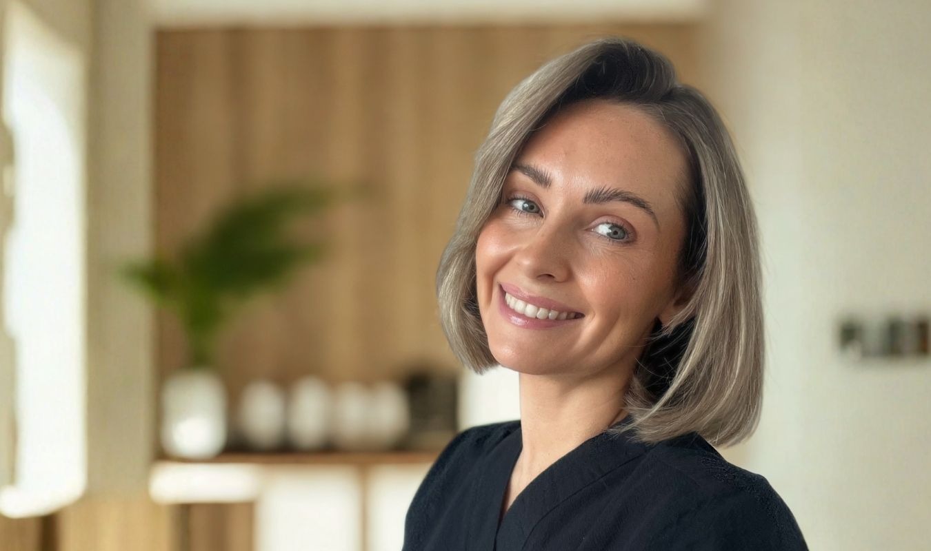 Halvnært bilde av Mia Nøkling, Frøken Dings nye dermatologiske kosmetiske sykepleier